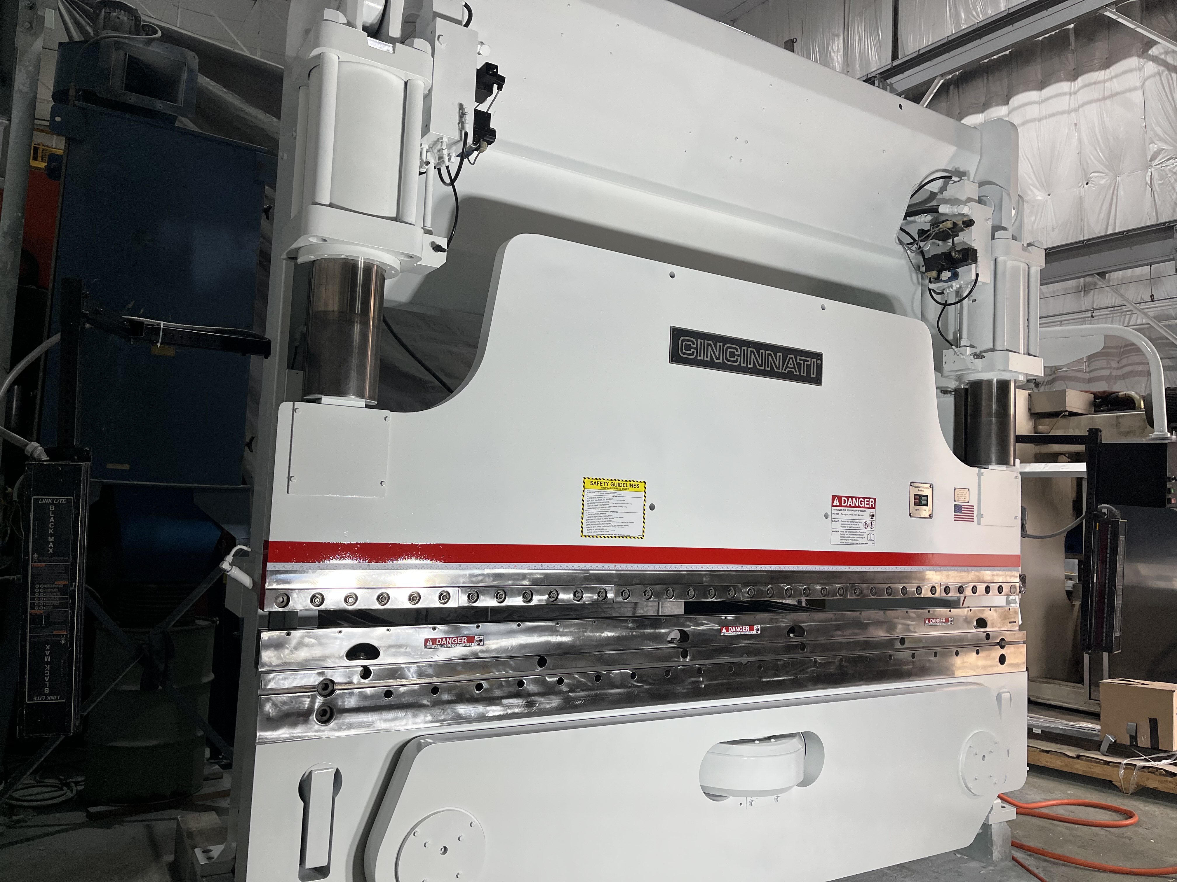 230 Ton X 12’ Cincinnati 230 AF10 Autoform  CNC Hydraulic Press Brake
